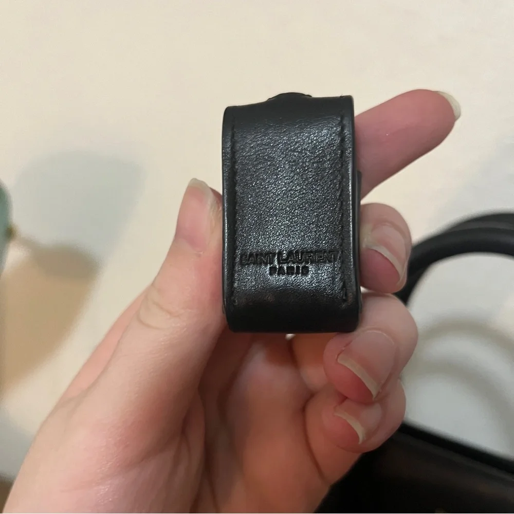 Saint Laurent Sac De Jour Small Black with Gold Hardware - Picture 14 of 16